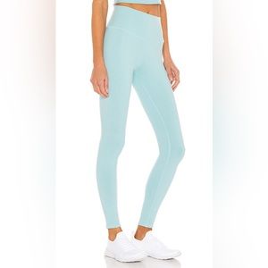 NWT Alo Airbrush Leggings